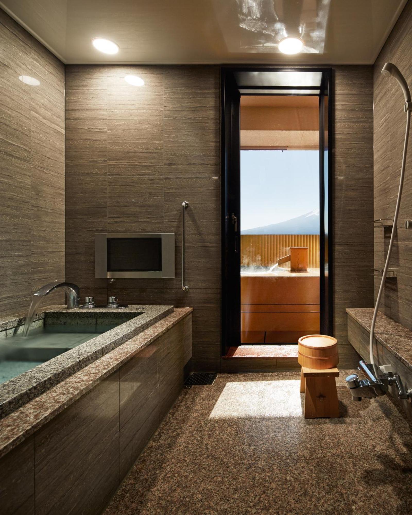 Hotel Fujikawaguchiko Onsen Konanso Pokój zdjęcie A modern onsen