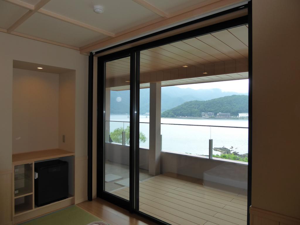 Hotel Fujikawaguchiko Onsen Konanso Zewnętrze zdjęcie A sliding door