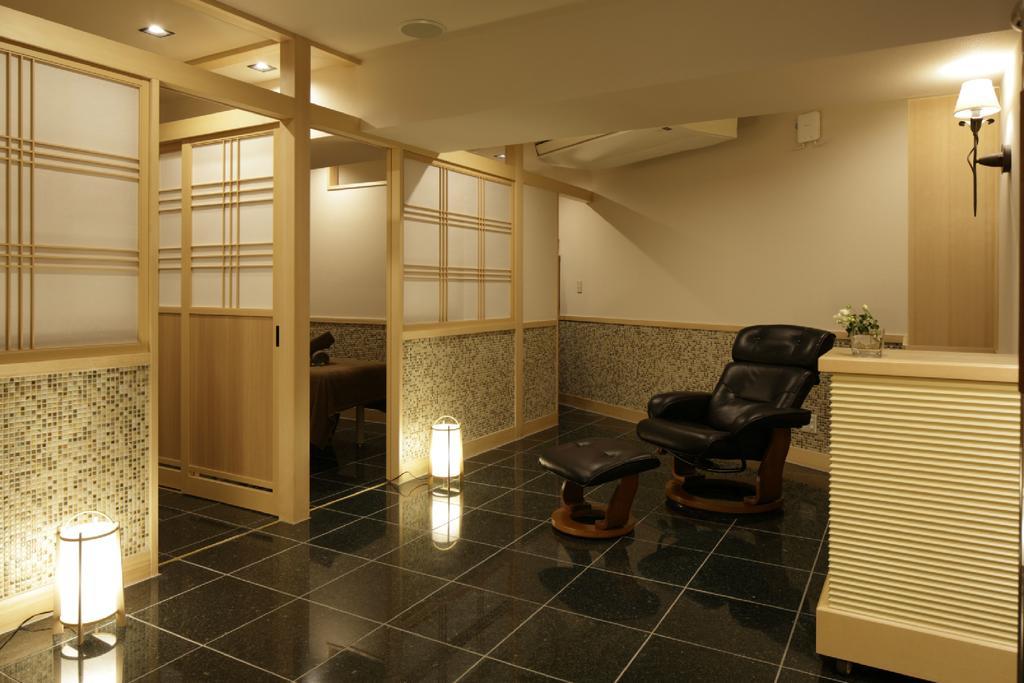 Hotel Fujikawaguchiko Onsen Konanso Zewnętrze zdjęcie A Japanese-style foot massage parlor