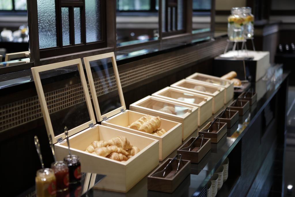Hotel Fujikawaguchiko Onsen Konanso Zewnętrze zdjęcie A selection of dim sum at a dim sum restaurant in Hong Kong